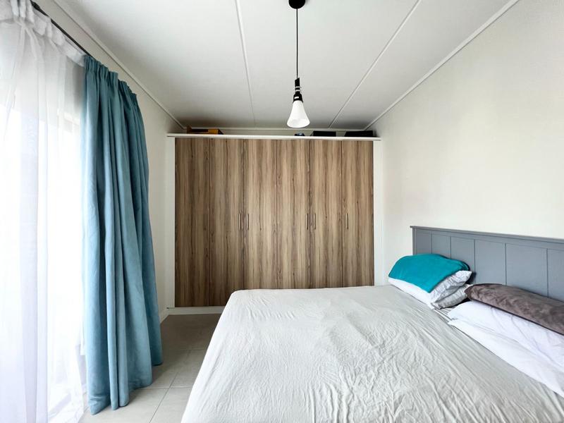 To Let 1 Bedroom Property for Rent in Sandown Western Cape